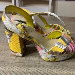 Nine West‎ Chunky Heels size 5 Fun Day print